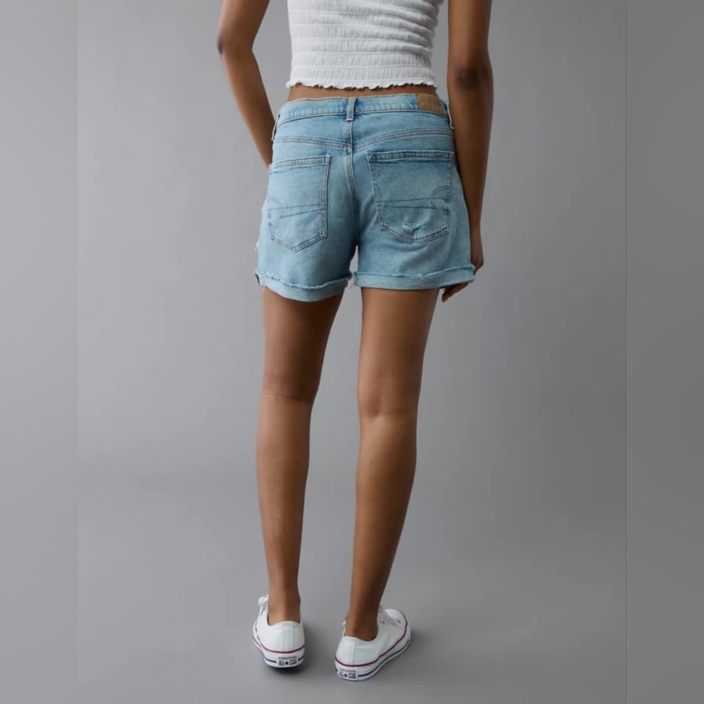 AE American Eagle Low Rise Ex Boyfriend Denim Light Jean Shorts Stretch NWOT 4 - Picture 2 of 15